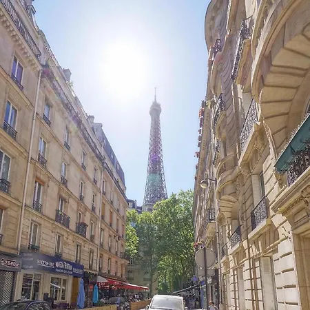 Raphael Tour Eiffel Paris