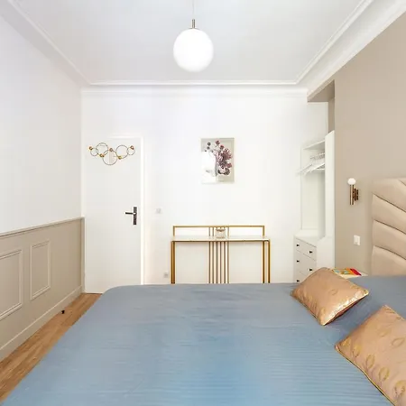 Raphael Tour Eiffel Paris