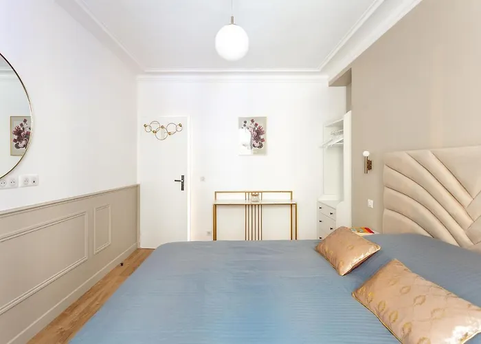 Raphael Tour Eiffel Париж