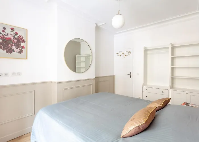 Raphael Tour Eiffel Апартаменты *