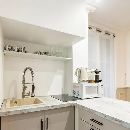 Raphael Tour Eiffel Paryż