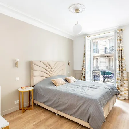 Raphael Tour Eiffel *